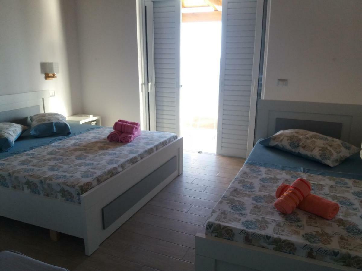 Wave N' Sea Apartments Химара Экстерьер фото